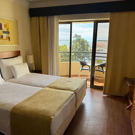 Gale Cerro Alagoa Албуфейра